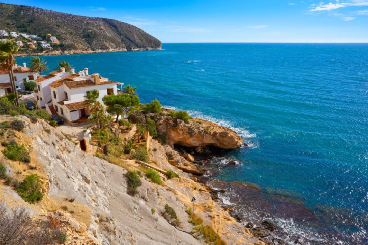 Klify w miejscowości Moraira