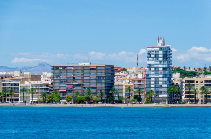 Widok na zabudowania Santa Pola