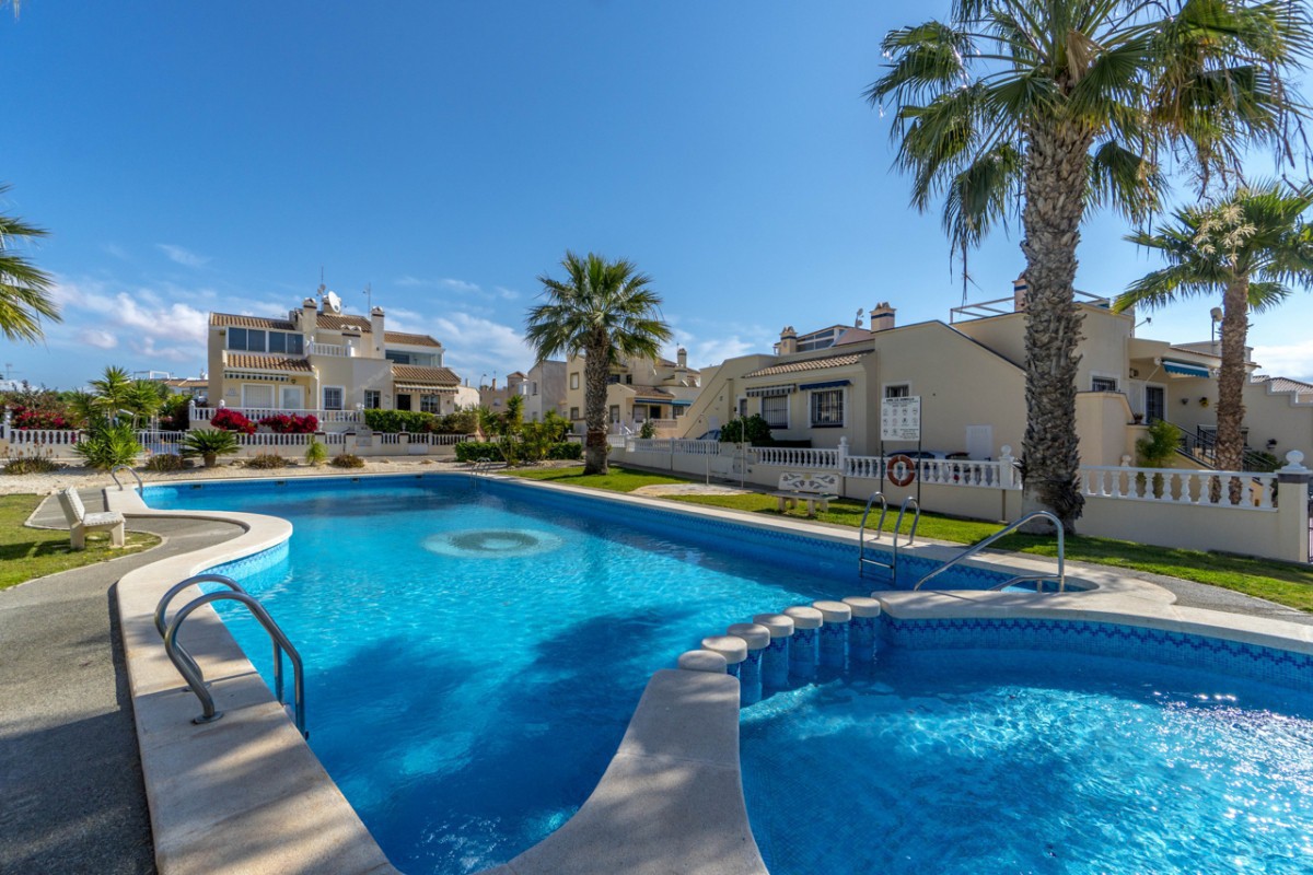 A house located 300 metres from the beach on Playa Flamenca ...