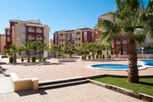 Nowoczesny apartament z wspólnym basenem w Los Alcazares