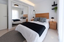 Nowoczesny apartament z wspólnym basenem w Los Alcazares