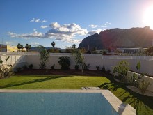 Semi-detached house overlooking the mountains