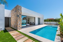 Magnificent villa with swimming pool and solarium