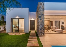 Magnificent villa with swimming pool and solarium