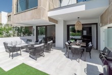 Beautiful, spacious house with breathtaking mountain views