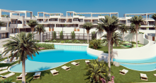 Spectacular Apartment with a Private Solarium and Shared Pool in Torrevieja