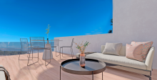 Spectacular Apartment with a Private Solarium and Shared Pool in Torrevieja